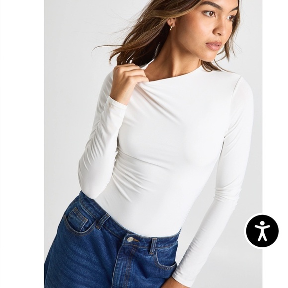 NWT Long Sleeve Crew Neck Bodysuit - Picture 2 of 5